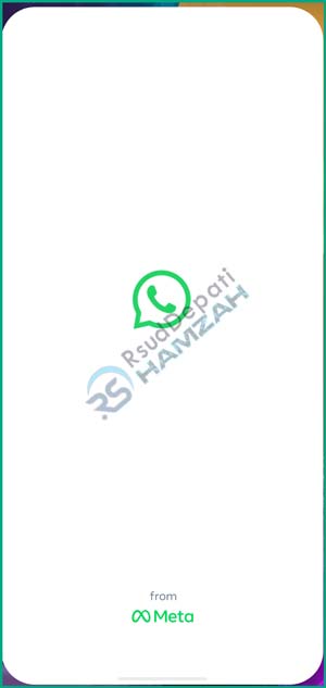 1 Buka WhatsApp