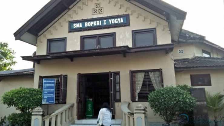 biaya masuk sma bopkri 1 yogyakarta