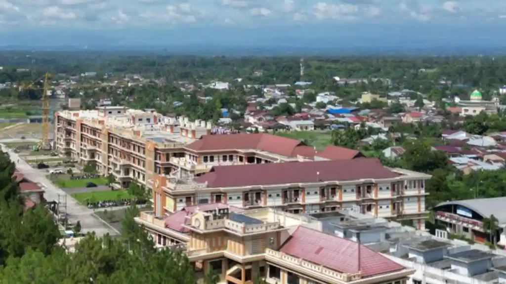 Institut Kesehatan Deli Husada Delitua