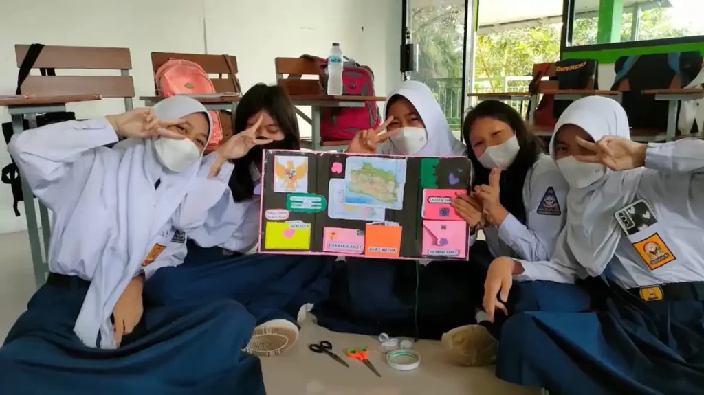 Jenjang Kelas SMP Borcess