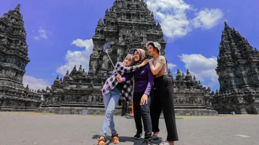 Peraturan Berkunjung ke Candi Prambanan