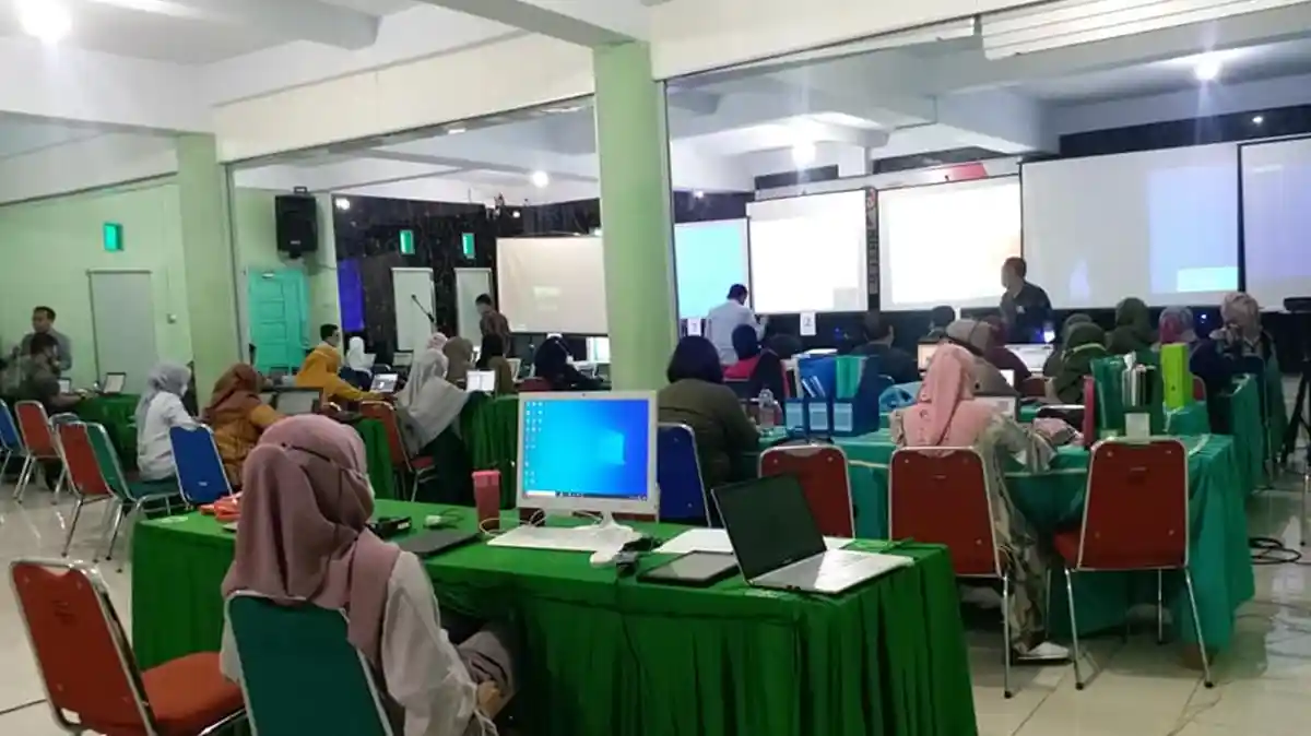 Fasilitas STIKES Pelamonia Makassar